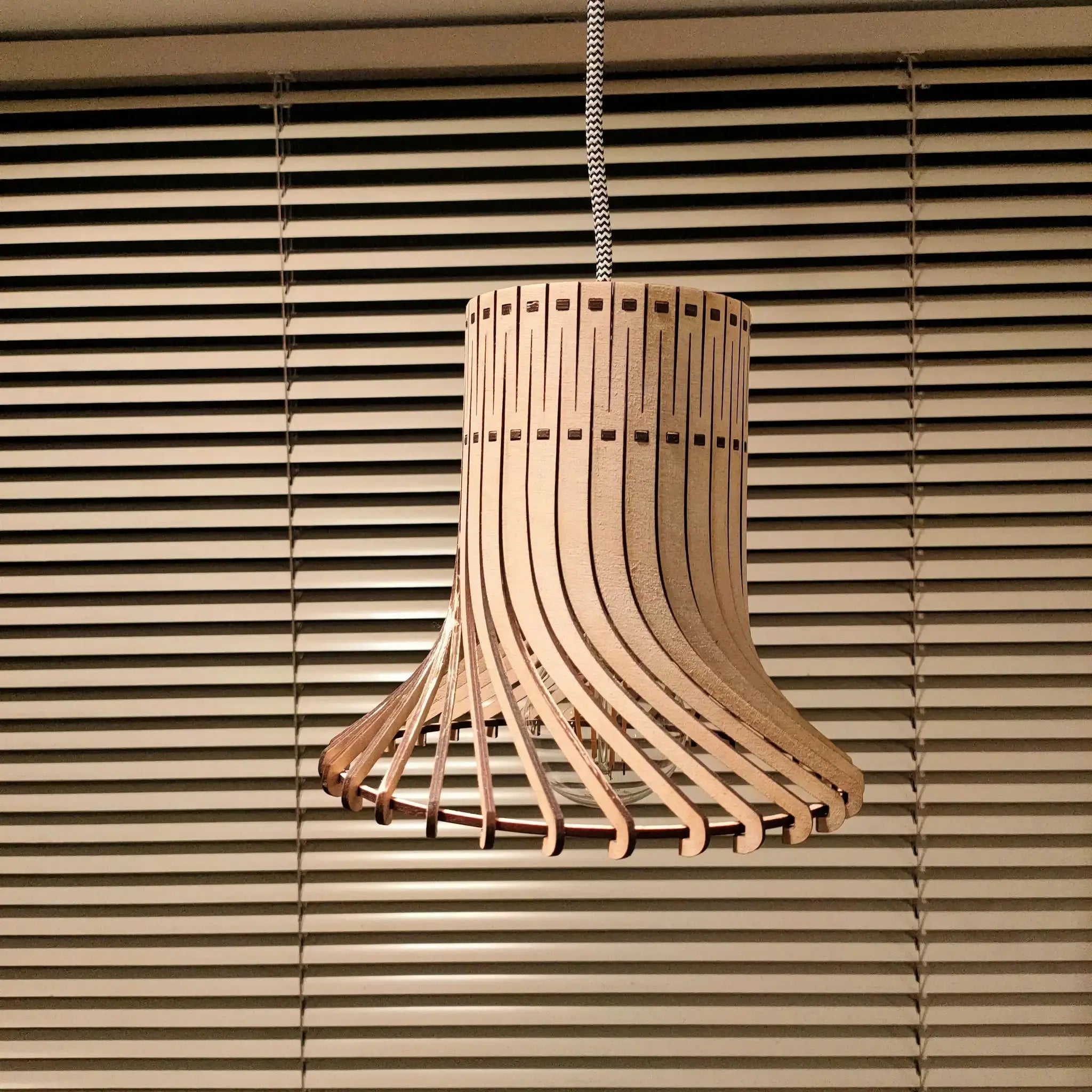 Twister Lamp Shade Burn Wow