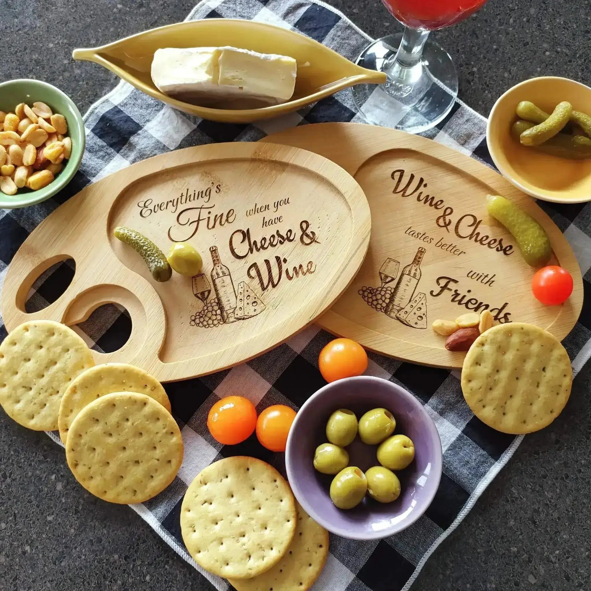 Wine Designs Oval Snack Trays (Set of 4) Burn Wow